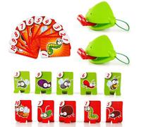 Gioco da tavolo genitore-figlio con maschera di rana e lingua di fuori