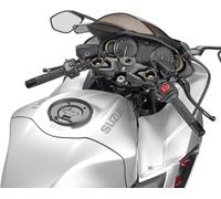 Fissaggio del serbatoio per serbatoio