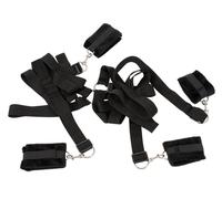 Gli 5-teiligen Fessel-Set Bed Shackles Von Bad Kitty Lässt Sich Ogni Letto