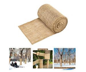 Gli involucri protettivi per alberi mantengono calda la copertura invernale