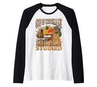 God Is Testing Me Divertente Capybara Meme Bootleg Y2K Graphic Maglia con Maniche Raglan