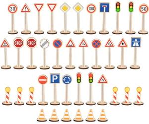 goki 53761 - Il mio grande set di segnali stradali, set di 40 segnali stradali in legno, gioco educativo per bambini a partire dai 3 anni