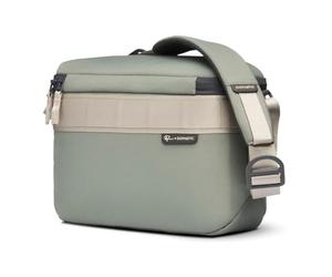 Gomatic Luma Camera Sling 12L - Borsa a Tracolla per Fotocamera Mirrorless, Reflex o Drone - Design Peter McKinnon, Impermeabile, Antiurto, Divisori Interni, Compatta per Viaggio, Fotografia - Salvia