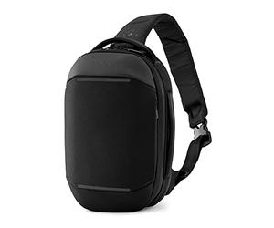 Gomatic Sling Bag Navigator 6L - Zaino a Tracolla Antifurto Unisex, Organizer Tech RFID, Impermeabile, Tasche Multiple, Porta Tablet 11”, Look Minimal per Lavoro, Città, Viaggio - Nero