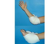 Farmacare GOMITIERA/TALLONIERA IN VELLO SINTETICO PER LA PREVENZIONE DELLE PIAGHE DA DECUBITO A LIVELLO DEI GOMITI E/O DEI TALLONI NEI PAZIENTI LUNGODEGENTI. SISTEMA DI FISSAGGIO A VELCRO