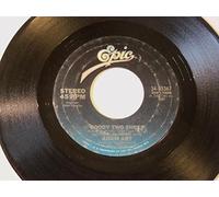 Goody Two Shoes [Vinyl Single 7'']