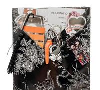 Gothic Blind Date with a Book: pacchetto di libri gialli per gli amanti del romanticismo dark e dell'horror romantico, include calzini comodi, portachiavi e adesivi (A)