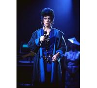 Grace Slick di Jefferson Starship che si esibisce nello show televisivo SOLID GOLD KTLA Studios Hollywood CA 6 marzo 1983. ph: Ron Wolfson/Stampa poster (8 x 10)