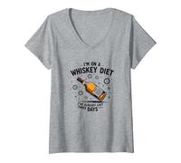 Grafica Divertente con Citazione I'm On A Whiskey Dietet Maglietta con Collo a V, Donna, Grigio Melange, M