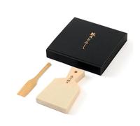 Grattugia tradizionale giapponese per wasabi e zenzero con spazzola di bambù realizzata in Giappone