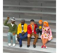 Greenhills Scalextric Carrera Painted Trackside Seated Spectator Group 1.32 Scale - New
