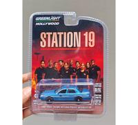 GREENLIGHT MODEL CARS SCALE 1/64 AUTO CLASSIC CULT MOVIE SMOKEY BEAR DIE CAST