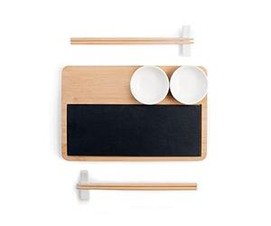 H&H Confezione 10 pezzi Sushi Box. Set composto da un vassoio in bambù, un piatto in ardesia, 2 coppette in porcellana bianca, 2 porta bacchette in porcellana e 2 coppie di bacchette in bambù