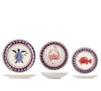 H&H Samoa Servizio Tavola 18 Pezzi in Stoneware Decorato, Set Piatti Completo per 6 Persone, Design Marino con Pesci Rossi e Dettagli Blu, Ideali per Estate e Case al Mare, Lavastoviglie e Microonde