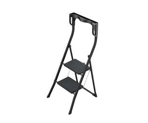 Hailo K77 ComfortLine - Scala pieghevole a 2 gradini, in acciaio, con staffa di sicurezza e vassoio, altezza di lavoro fino a 2,47 m, peso: 5 kg, nero
