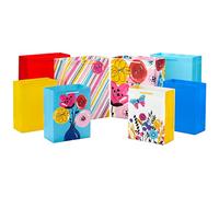 Hallmark Sacchetti regalo assortiti per tutte le occasioni (8 sacchetti: 4 medie 22,9 cm, 4 grandi 33 cm), fiori, farfalle, strisce, solidi per compleanni, feste nuziali, festa della mamma