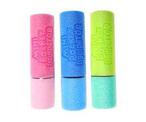 Happy People - Pompa ad Acqua - Gioco all'Aperto - 17041DY - Colore Casuale - Schiuma - 15 cm - Giocattolo per Bambini - Gioco da Spiaggia - Piscina - Innaffiare - Giardino - Estate - dai 3 Anni
