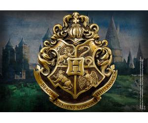Harry Potter Wall Art Hogwarts School Crest 28 X 31 Cm Noble Collection