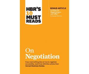Harvard Busines HBR's 10 Must Reads on Negotiation (with bonus artic (Tascabile)