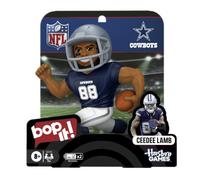 Hasbro Gaming Gioco CeeDee Lamb Edition Bop It! | Giochi NFL con licenza ufficiale per bambini e ragazzi, età 8+ | 1+ giocatori | Regali per fan di calcio e cowboys