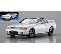 Hasegawa NISSAN SKYLINE GT-R (BNR32) MIDDLE/LATE KIT 1:24