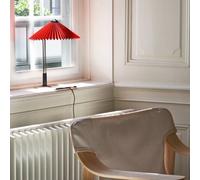 HAY Matin 380 Lampada da tavolo LED a pieghe, rosso chiaro Hay