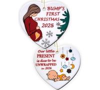 Heart's Sign Ornamento natalizio 2 in 1 in ceramica per il primo Natale 2025 | Ornamento Baby On The Way | Annuncio di gravidanza di Natale 2025 | Mom to Be Gifts