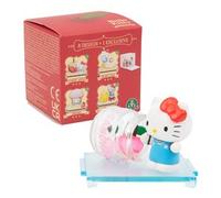 Hello Kitty - Blind Box Serie Mela, 1 Figura Pop a Sorpresa su 9, Unboxing ed Arrivo Casuale, Mini Box Trasparente 5x5cm, Collezionabile, Giochi Preziosi