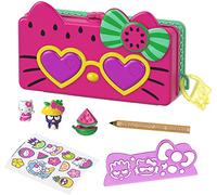Hello Kitty Astuccio Spiaggia Tutti Frutti, Tema Cocomero con 2 Mini Personaggi, Blocco per Appunti e Accessori, Giocattolo per Bambini 3+Anni,GVC40