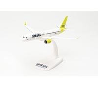 herpa Aeromodello Airbus A220-300 AirBaltic scala 1:200 - Snap-Fit, aeromodello, modello di aereo per collezionisti e hobbisti, miniatura deco, modello a innesto con supporto in plastica