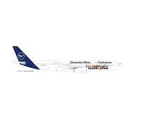 Herpa modello di aereo Lufthansa A330 Fanhansa - Diversity Wins - D-AIKQ in scala 1:500 - modello di aereo, pezzo da collezione, miniatura deco, statuetta senza supporto in metallo