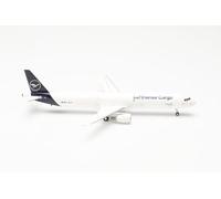 Herpa modello di aereo Lufthansa Cargo Airbus A321P2F - D-AEUC "Hello Europe" in scala 1:200 - modello di aereo, pezzo da collezione, miniatura deco, statuetta con supporto in plastica