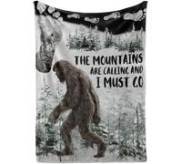 HiHELLOH Bigfoot Regali per uomini e donne, regali Sasquatch, coperta di flanella per gli amanti del Big Foot Sasquatch, idea divertente per gli amanti del Bigfoot, 127 x 165 cm - The Mountains are