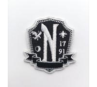Hobbies and patch toppa termoadesiva ricamata famiglia addams mercoledì N logo da stirare o cucire decorazione zaino felpa maglia borsa giacca jeans adulto bambino