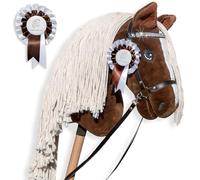 Hobby Horse A3 Sunny Dream - Cavallo Alezan Scuro con Crini Lavati - Rete Completa con Frontale Scintillante - Flot Satin Bianco e Marrone in omaggio - Giocattolo equestre per Bambini e Adolescenti