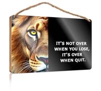 Home Sign for Front Porch Never Quit: The Lion's Message of Perseverance cartello in legno grande cartello per casa indie decorazione per la stanza (20 x 30 cm)