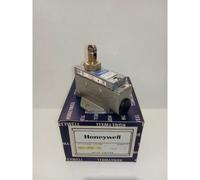 Honeywell bzv7-2rq8-pg interruttore finecorsa a pistone con rotella 15a 480vac c