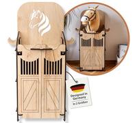 Hoofly Hobby Horse Stalla - Accessorio Pratico con Porte, Spazio Contenitivo e Ganci/Supporto Stabile per Cavallo a Bastone/Scuderia in Legno per 1 Hobby Horse
