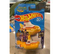 Hot Wheels 2018 #26 Screen Time #6 THE BEATLES Yellow Submarine 50th Anniversary