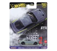 Hot Wheels Premium Ford Mustang RTR, veicolo Car Culture Circuit Legends da collezione, macchinina Hot Wheels die-cast, giocattolo per bambini 3+ anni e i fan e i collezionisti adulti, HKC85