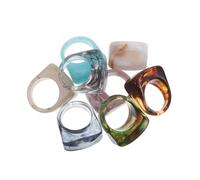 Housoutil 8 anelli statement in resina, design spesso e impilabile, colori assortiti, ideali per donne giovani in feste e uscite Stili multipli