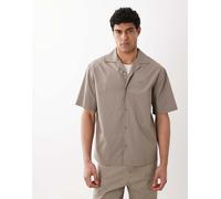 HUGO Red - Camicia oversize a maniche corte marrone chiaro con logo M