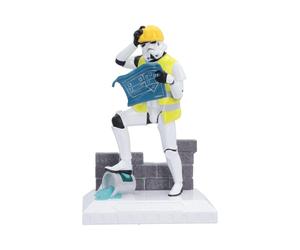 Humorous Original Stormtrooper Collectible Figurine (Brick Wall 18cm)