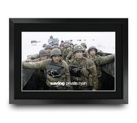 HWC Trading Saving Private Ryan Scene 1 Regali Stampati Autografo Firmato Immagine Per Gli Appassionati Di Memorabilia Di Film - A3 Incorniciato