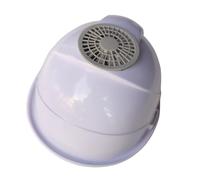 I caschi ventilati con gli ingegneri solari del fan lavorano il supervisore del cappello per la costruzione dei lavoratori ed