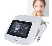 I dispositivi Microneedling vengono utilizzati for ridurre le rughe e ringiovanire la pelle, utilizzano tecnologia a radiofrequenza segmentata sono dotati di un'impugnatura singola