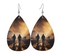I vigili del fuoco che combattono gli incendi a forma di lacrima orecchini in pelle sono un accessorio lussuoso e alla moda adatto per le donne, mostrando fascino individuale.