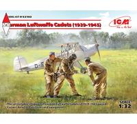 ICM 1/32 GERMAN LUFTWAFFE CADETS (1939-1945) (3 FIGURES) (NEW MOLDS)