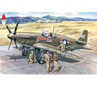 ICM 48125 - 1:48 MUSTANG P-51 B WWII American Fighter Con USAAF Piloti And Gro