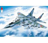 Mikoyan MiG-29 9-13 Fulcrum C Soviet Frontline Fighter 1:72 ICM72141 - icm model